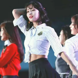 𝙃𝙞𝙧𝙖𝙞 𝙈𝙤𝙢𝙤 ㅡ by @taerastickers whatsapp stickers