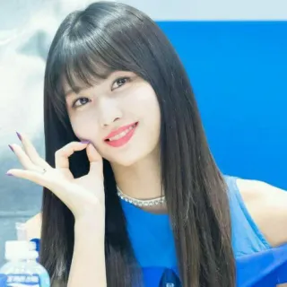 🍑 a3be5349 ผู้หญิง, ภาพเหมือน, บุคคล, ยิ้ม, ผม, เอเชีย, ความงาม telegram sticker