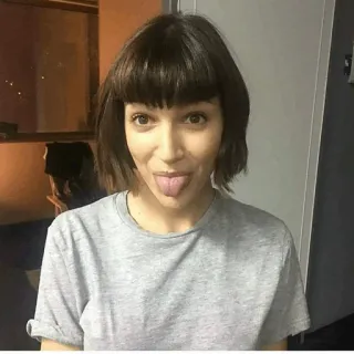 🔞 5f7cea62 人, 女人, 舌头, 肖像, 表情 whatsapp sticker