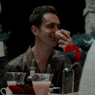 🗿 77f4cd06 người đàn ông, ăn, bữa sáng, hoa hồng, trong nhà, chân dung telegram sticker