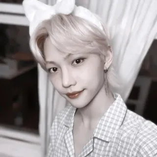 #𝐦𝐨𝐨𝐝: 𝗁𝗒𝗎𝗇𝗅𝗂𝗑 ;: by @paradismaudit telegram stickers