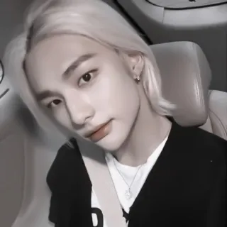 📦 e808be75 personne, portrait, homme, masculin, intérieur, visage whatsapp sticker