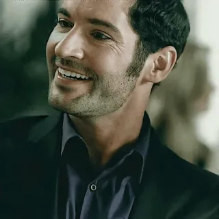 😂 183609dc Lucifer Morningstar Lucifer Люцифер, Люцифер Морнингстар, Том Эллис, Netflix, Сериал, Персонаж, Улыбается telegram sticker