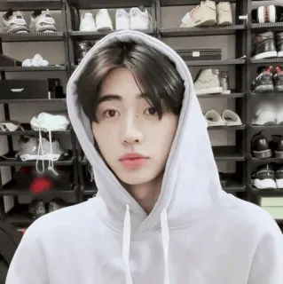 🪙 4c870bca คน, เสื้อมีฮู้ด, ภาพเหมือน, ผู้ชาย, ในร่ม telegram sticker