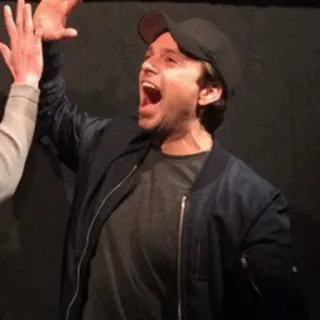 😐 9d94b785 ผู้ชาย, หมวก, เชียร์, ฉลอง, แปะมือ, คน telegram sticker