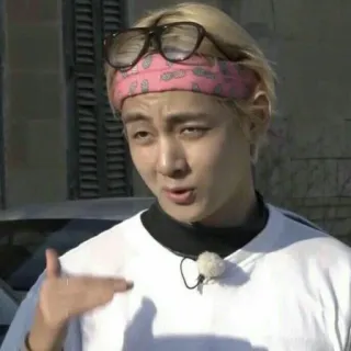 🎭 030c772f Kim Taehyung Kpop, BTS, เพลงเกาหลี, นักร้อง, ผู้ชาย telegram sticker