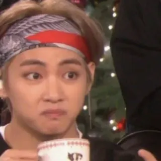 🎭 9028832a คน, ผู้ชาย, ผ้าผูกหัว, คนดัง, kpop, ตลก, สีหน้า telegram sticker