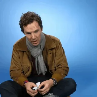 ♟ db34c5b7 Benedict Cumberbatch attore, uomo, celebrità, ritratto, sciarpa telegram sticker