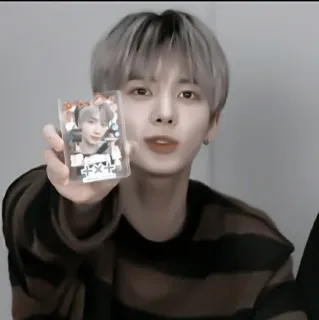 👒 > taehyun | @r1mnticxstick :: @fStikBot telegram stickers