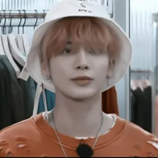 👒 f3302840 telegram sticker