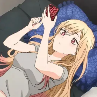 💈 0343bcf9 Marin Kitagawa My Dress-Up Darling 动漫, 女孩, 金发, 躺, 手机 telegram sticker