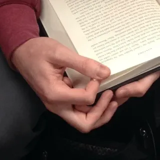 🌟 ce68590d 책, 독서, 손, 문학 telegram sticker