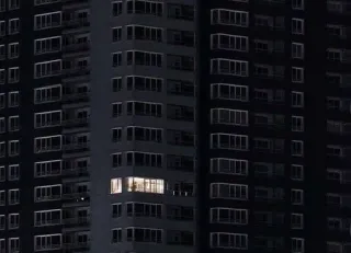 🌟 fef8ed2b 건물, 건축, 도시, 밤, 창문, 도시의, 고층 건물 telegram sticker