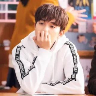 🤔 bb9a9ce0 telegram sticker