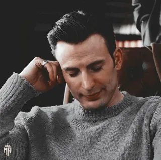 🇺🇸 79177ccd man, portrait, chris evans, actor, sweater telegram sticker