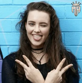 🍓 6b66b411 mulher, piscando, mostrando a língua, sinal de paz e amor, casual telegram sticker