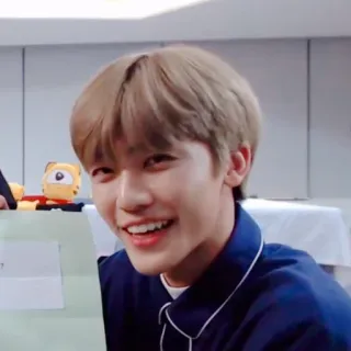 💛 5f130fae whatsapp sticker