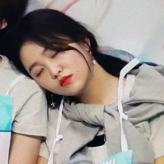 🍰 07efaf12 śpiąca, zmęczona, odpoczynek, kobieta, osoba telegram sticker