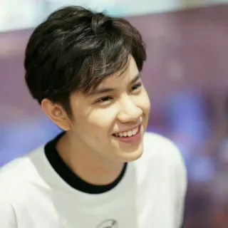 🥢 2707fe6c orang, tersenyum, pria, potret, laki-laki, wajah whatsapp sticker