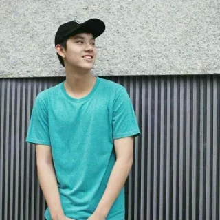 🥢 ab2eb21d orang, remaja, anak laki-laki, pemuda, potret, kasual, tersenyum whatsapp sticker