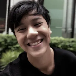 ⚽ c65d1c95 osoba, uśmiechnięty, azjatycki, chłopiec, nastolatek, portret whatsapp sticker