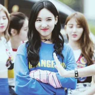 🖇 455b2f83 RANGE k-pop, asiático, grupo de chicas, Nayeon, Twice whatsapp sticker