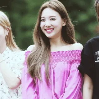 🕸 de22159d Nayeon kpop, twice, cantante, mujer, sonrisa, ídolo whatsapp sticker