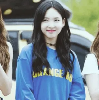 🕸 e15f35a8 ORANGE 00 mujer, kpop, moda, retrato, lindo, belleza, pelo largo whatsapp sticker