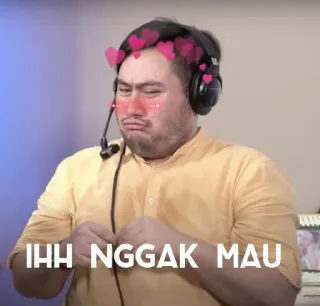 🤏 4bf49c02 IHH NGGAK MAU мужчина, лицо, сердечки, выражение, портрет, гарнитура, румянец, милый telegram sticker