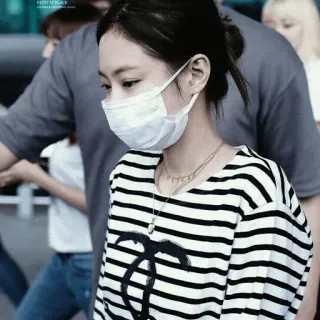 ✖️ 11a4b49e PAINT IT BLACK Moda, Maska, Koszula w paski, Naszyjnik, Kobieta telegram sticker