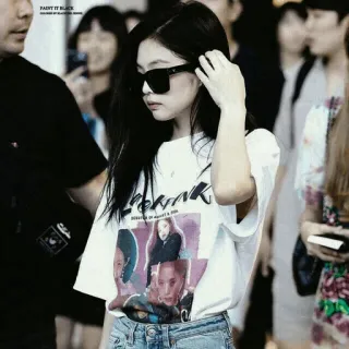 ✖️ 4abe153c PAINT IT BLACK kpop, moda, styl, celebryta, okulary przeciwsłoneczne, casual telegram sticker