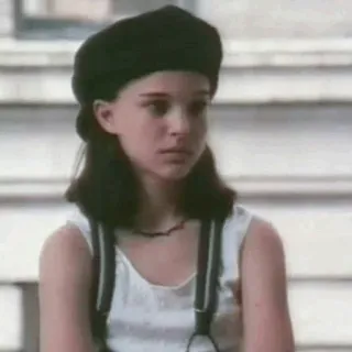 🔮 90ec53f6 Mathilda Léon: The Professional movie, Natalie Portman, Mathilda Lando, young girl, beret, 90s, film, Léon: The Professional whatsapp sticker