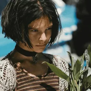 ✨ a5d85f4b Matilda Léon: The Professional movie, character, Matilda, young girl, plant whatsapp sticker