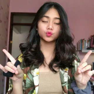 🌷 c4a5d6e3 woman, peace sign, girl, portrait, young woman, indoors whatsapp sticker