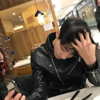 🎧 25405282 whatsapp sticker