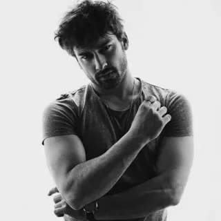 ✖️ 5cdf175b ผู้ชาย, ภาพเหมือน, ขาวดำ, นางแบบ, นักแสดง, ผู้ชาย, หล่อ whatsapp sticker