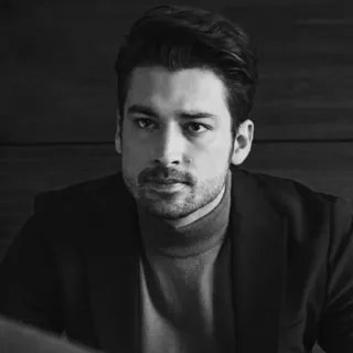 ✖️ f20f2d8d ผู้ชาย, ภาพเหมือน, ขาวดำ, สูท, ชุดทางการ whatsapp sticker