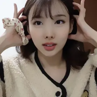 🍰 39e71ad1 donna, ritratto, selfie, femmina, persona, interno telegram sticker