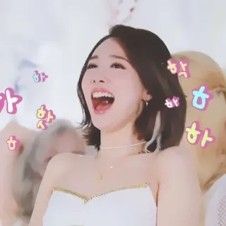 🍰 a9f37807 하 kpop, coreano, risata, gioia, felice, donna telegram sticker