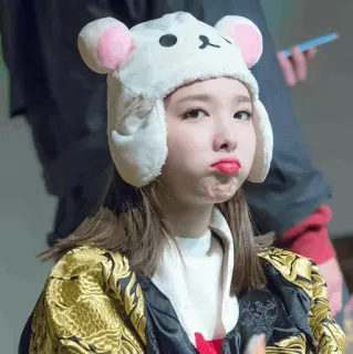 ☕️ d34d99d2 Nayeon kpop, певец, twice, знаменитость, азиатка, идол, женщина telegram sticker