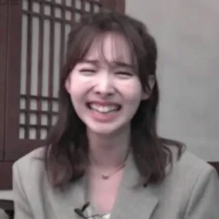 🐰 afaf0d1d donna, sorridente, felice, ritratto, persona, K-pop, Twice telegram sticker