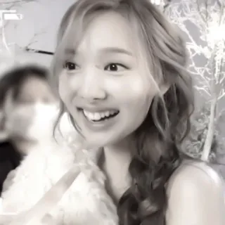 🥛 fa98388a kobieta, portret, uśmiech, osoba, kobieca, twarz telegram sticker