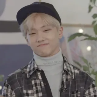 🙃 06a251d5 dreamcultmemes มีม, เด็กผู้ชาย, ผมบลอนด์, ยิ้ม, Kpop telegram sticker