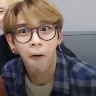 🤤 8eefbf2c คน, แว่นตา, สีหน้า, ตลก, โก๊ะ telegram sticker