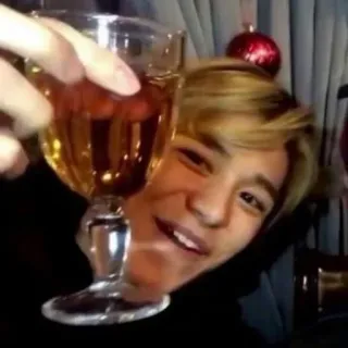 🍷 ccc51270 ไชโย, ชนแก้ว, เครื่องดื่ม, ฉลอง, ปาร์ตี้, แอลกอฮอล์ telegram sticker