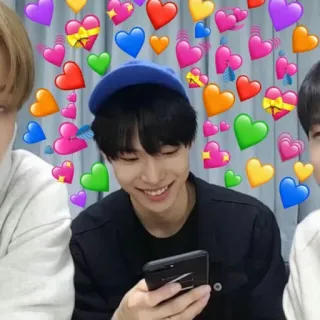 🥒 032b016d Herzen, Liebe, lächelnd, Person, glücklich, K-Pop whatsapp sticker