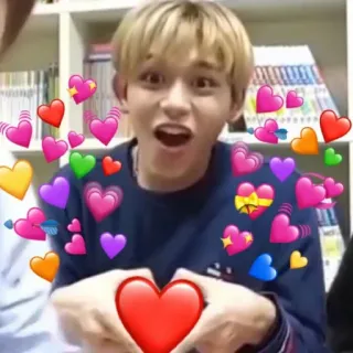 🥒 8cce7a15 Herzen, Liebe, Zuneigung, Person, süß, K-Pop whatsapp sticker