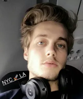 🌙 099f9e87 NYC LA voyage, ville, fusée, New York, Los Angeles telegram sticker