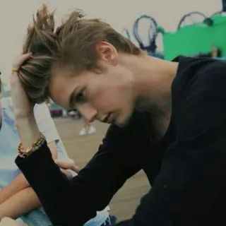 🌙 1f153542 homme, triste, ado, caucasien, portrait telegram sticker