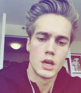 🌙 30a61e8d homme, portrait, selfie, photo d'identité, personne, jeune, homme telegram sticker